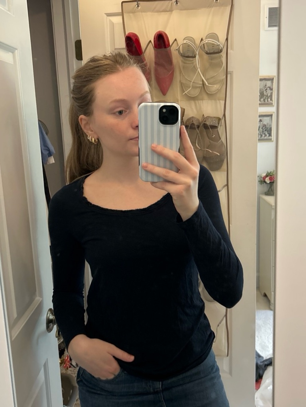 LOFT Black Long-Sleeve Scoop Neck Tee